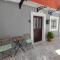 Studio apartman & Rooms No1