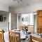Merton House - Entire Modern City Centre Home