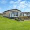 Midsomer Lodges - Pilton