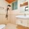 Mama Naxi Guesthouse