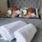 Rare luxury Harbourview apartment sleeps 6