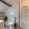 One Over Eight - Luxury One Bed Apartment