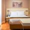 Hotel Troya