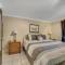 223 Edgewater Inn