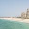 Stunning high floor Ocean front Retreat with Panoramic Sea Views for Rent - Ras al-Khaimah