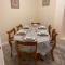 Spacious, Sleeps 14, 3 bathrooms, Central, Parking, Grimsby