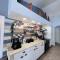 Peachland getaway with pool and tiki bar - Port Charlotte