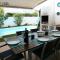 L&A Villa with Private heated Pool in Prainha