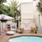THE BIG - Luxury Backpackers