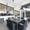 ZenLux: 4BR Bayview Mansion Infinity Pool + Cinema