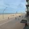 Les pieds dans le sable