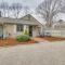 Charming Cape Cod Home with Patio, 2 Mi to Beach! - 马什皮