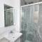 Modern and Spacious Home From Home 1 mile from M1 - with Netflix, Prime Video, PS5, free parking, superfast WiFi, BBQ - Sleeps 11 - By Brightleap Apartments