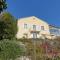 Chambres dhôte A Caserella, Maison de village rénovée avec vue sur mer