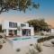 D-Tree HOUSE private heated pool