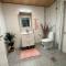 Aurora Home Finnoo Espoo - studio next to metro, easy to reach Helsinki and Otaniemi, Aalto University and Iso Omena shopping center - إسبو