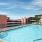 La Jolla Cove Suites