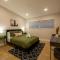 Super Fun Villa Game Room BY THE GLAMHOMES