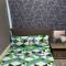 Anne and Gie 1 BR Condo Unit with kitchenette in Trees Residences SMDC - 马尼拉