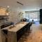 Most Luxurious1Br in town And steps to the Gondola