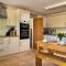 Finest Retreats - Felin Ship