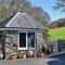 Finest Retreats - Felin Ship
