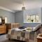 Finest Retreats - Felin Ship