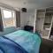 Entire Spacious Modern One Bedroom House - Swindon