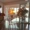 Luxurious 2-Bed Seaside Apartment in Saronida