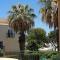Spacious Portuguese flat with pool next to beach