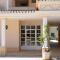 Spacious Portuguese flat with pool next to beach