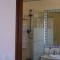 Spacious Portuguese flat with pool next to beach