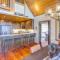 Luxury Mineral Bluff Cabin with Deck and Hot Tub!
