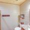 Luxury Mineral Bluff Cabin with Deck and Hot Tub!