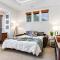 Bend Oregon mountain mansion luxury