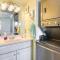 Resort-Style Hudson Condo - Spacious Private Patio - Hudson