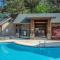 Lazy Bears Den 2103