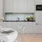 Spacious Apartment with Panoramic View of Warsaw by Noclegi Renters
