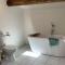 Charming village house with pool - 奥蒂尼亚克