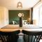 Kandaka-Specious Stylish Home - Suitable for Contractors