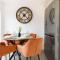 Blandford House with Free Parking, Fast Wifi, Smart TV with Netflix and Private Garden by Yoko Property