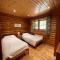 Solid Log Cabin With Private Hot Tub - Oak - Aymestrey