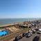 Sea front luxury apartment with sea views - Felixstowe