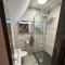 Green Corner Villa - Walls Hill - Cosy Luxury Apartment in Central Torquay with Free Parking & EV