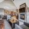 Crystal Peak Lodge C7400