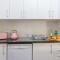 Cozy Apartment with Patio near Carcavelos Beach