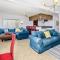 Pacific Haus - 8BR Oceanfront Getaway - Private Beach - Fire Pit - Beach Gear - Oceanside