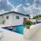 Hollywood Home w Pool Jacuzzi BBQ and Pool Table - هوليوود