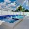 Hollywood Home w Pool Jacuzzi BBQ and Pool Table - هوليوود