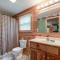Cub’s Cove, 1 Bedroom, Near Downtown, View, Jetted Tub, WiFi, Sleeps 4